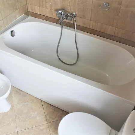 Captain House Apartment